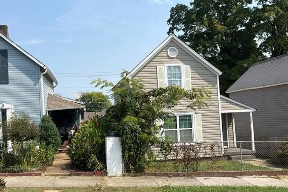 207 N C St Lenoir City, TN 37771, Loudon County