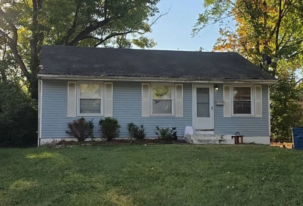 Presley Dr, Saint Louis, MO 63137