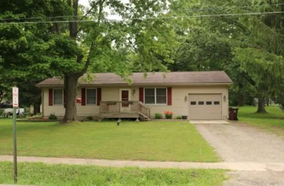 357 Elizabeth St Parma, MI 49269, Jackson County
