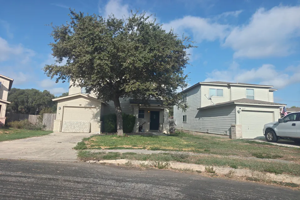 2811 Butterfly Peak San Antonio, TX 78245, Bexar County