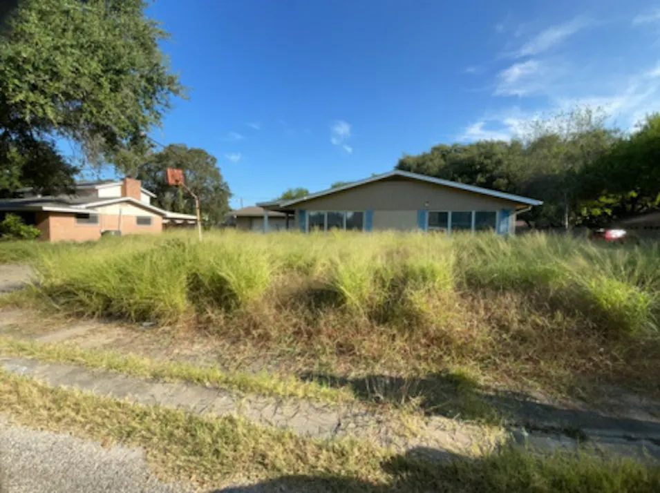 1323 Jefferson St Alice, TX 78332, Jim Wells County