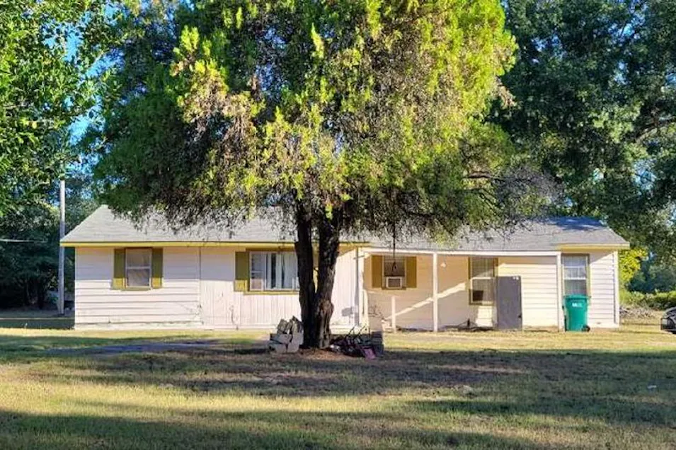 101 Cartwright Street Omaha, TX 75571, Morris County