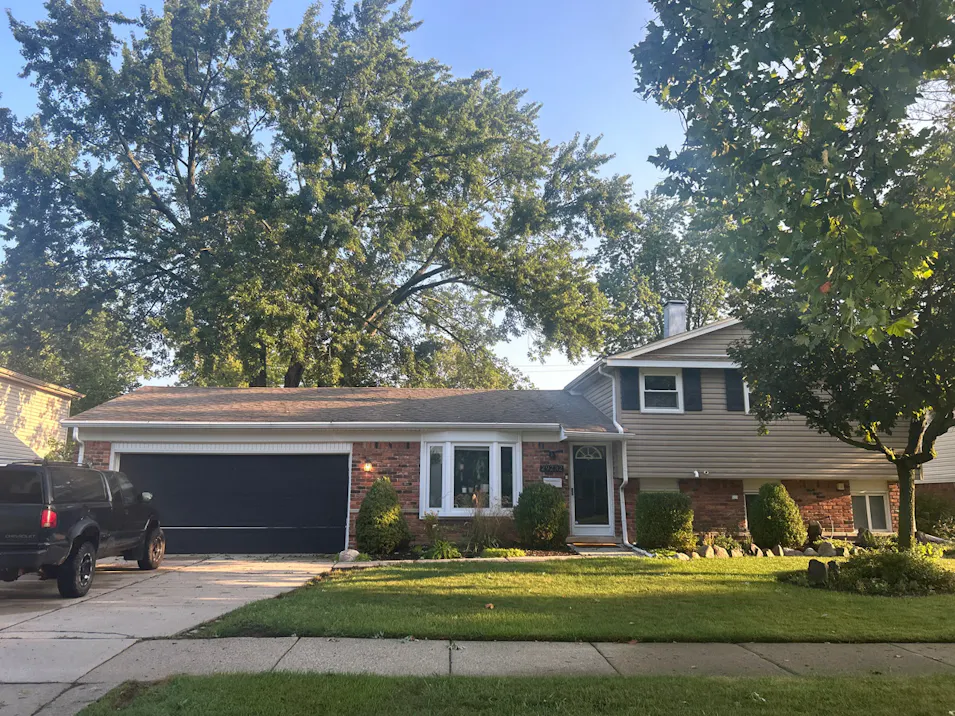 29232 Lyndon St Livonia, MI 48154, Wayne County