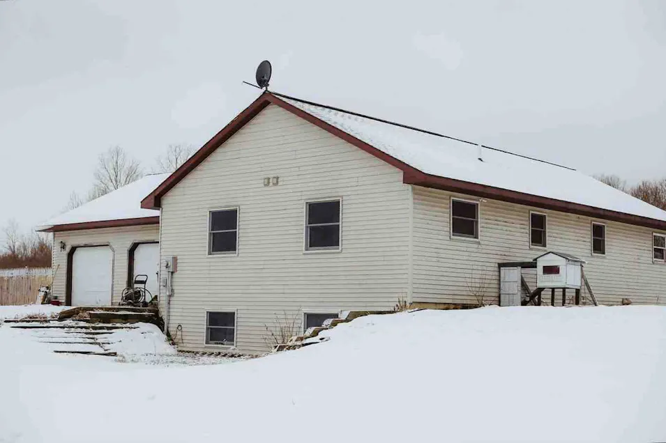 18095 20th Ave Marion, MI 49665, Osceola County