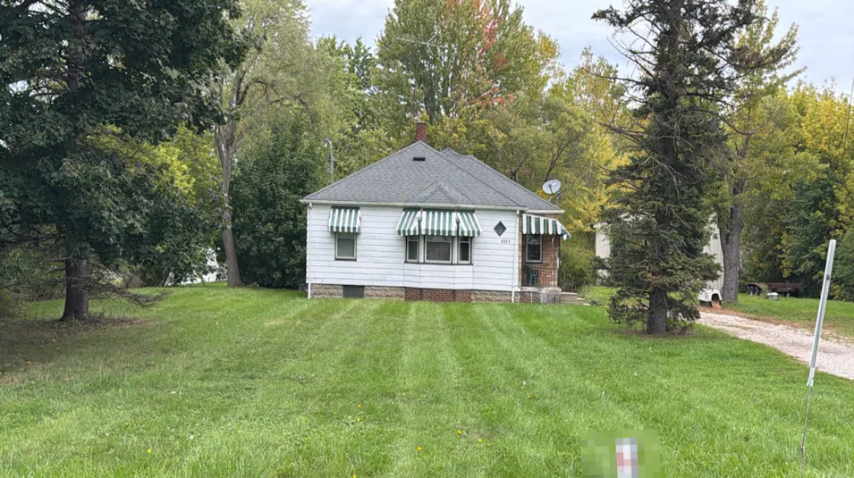 6302 Corunna Rd Flint, MI 48532, Genesee County