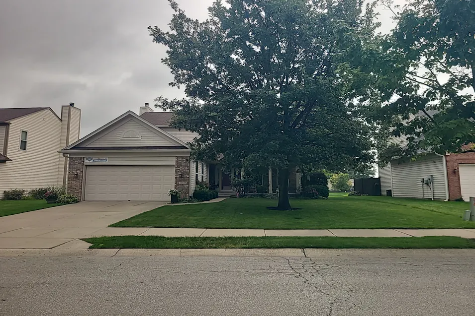 12889 Ari Ln Fishers, IN 46037-3286, Hamilton County