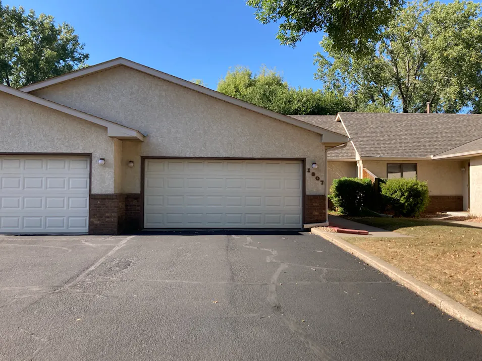 1807 6th Avenue West Shakopee, MN 55379, Shakopee County