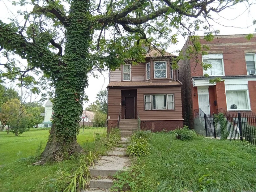 7611 South Saginaw Avenue