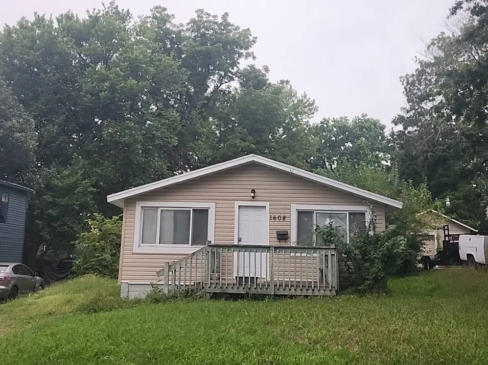 1608 S Osage St Independence, MO 64055, Jackson County
