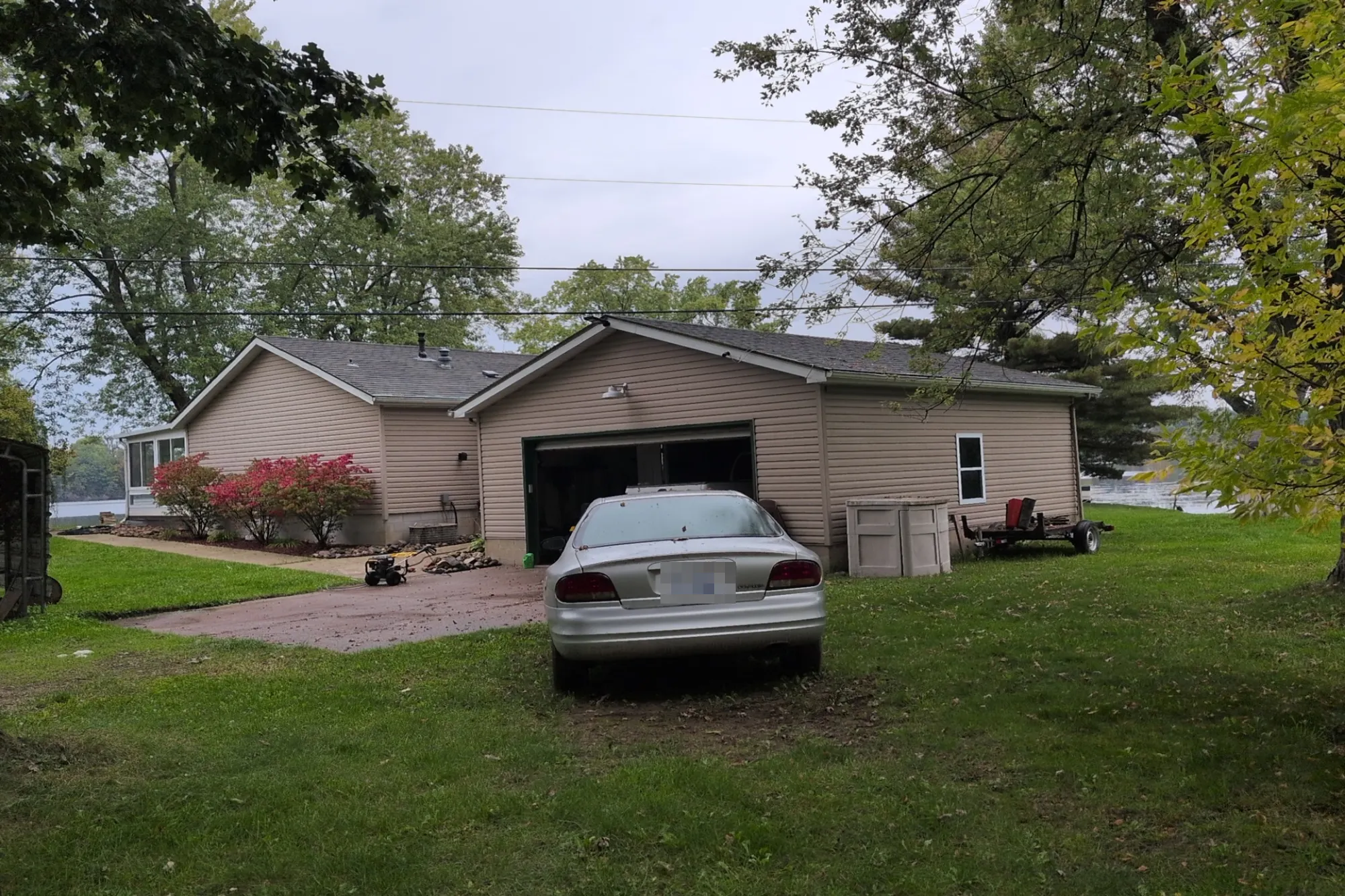 Sunset Dr, Lyons, MI 48851