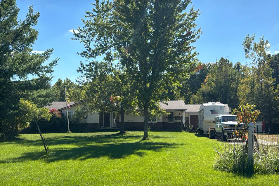 46801 Executive Dr Belleville, MI 48111, Wayne County