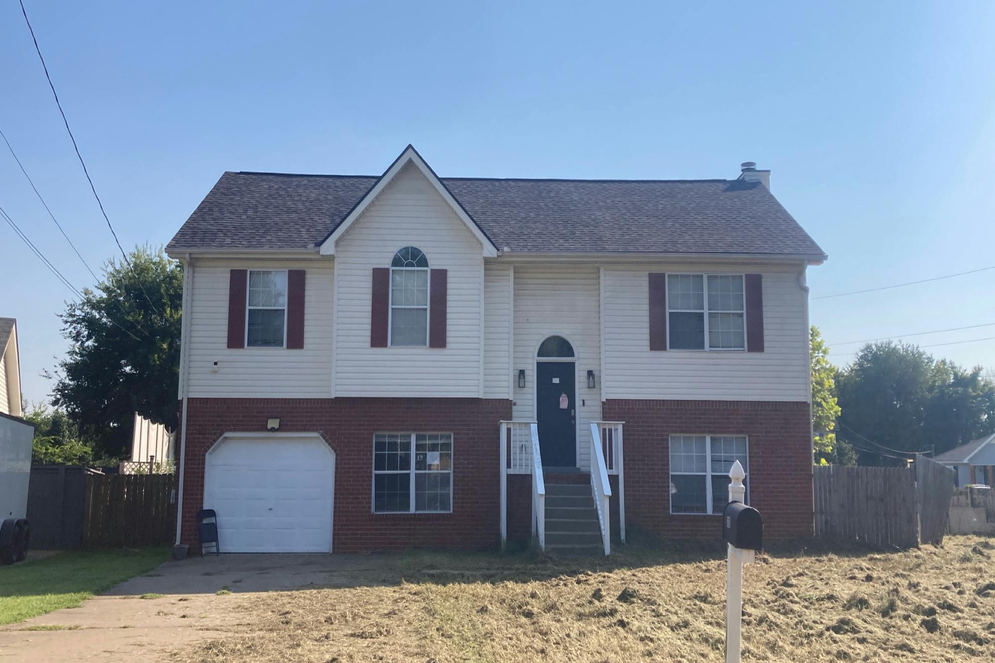 Valley Forge Ct, LA Vergne, TN 37086