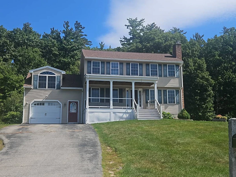 4 Squamscott Avenue