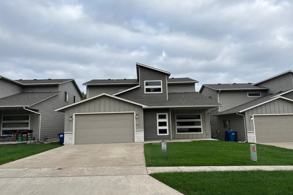 504 W Cascade St Sioux Falls, SD 57108, Lincoln County