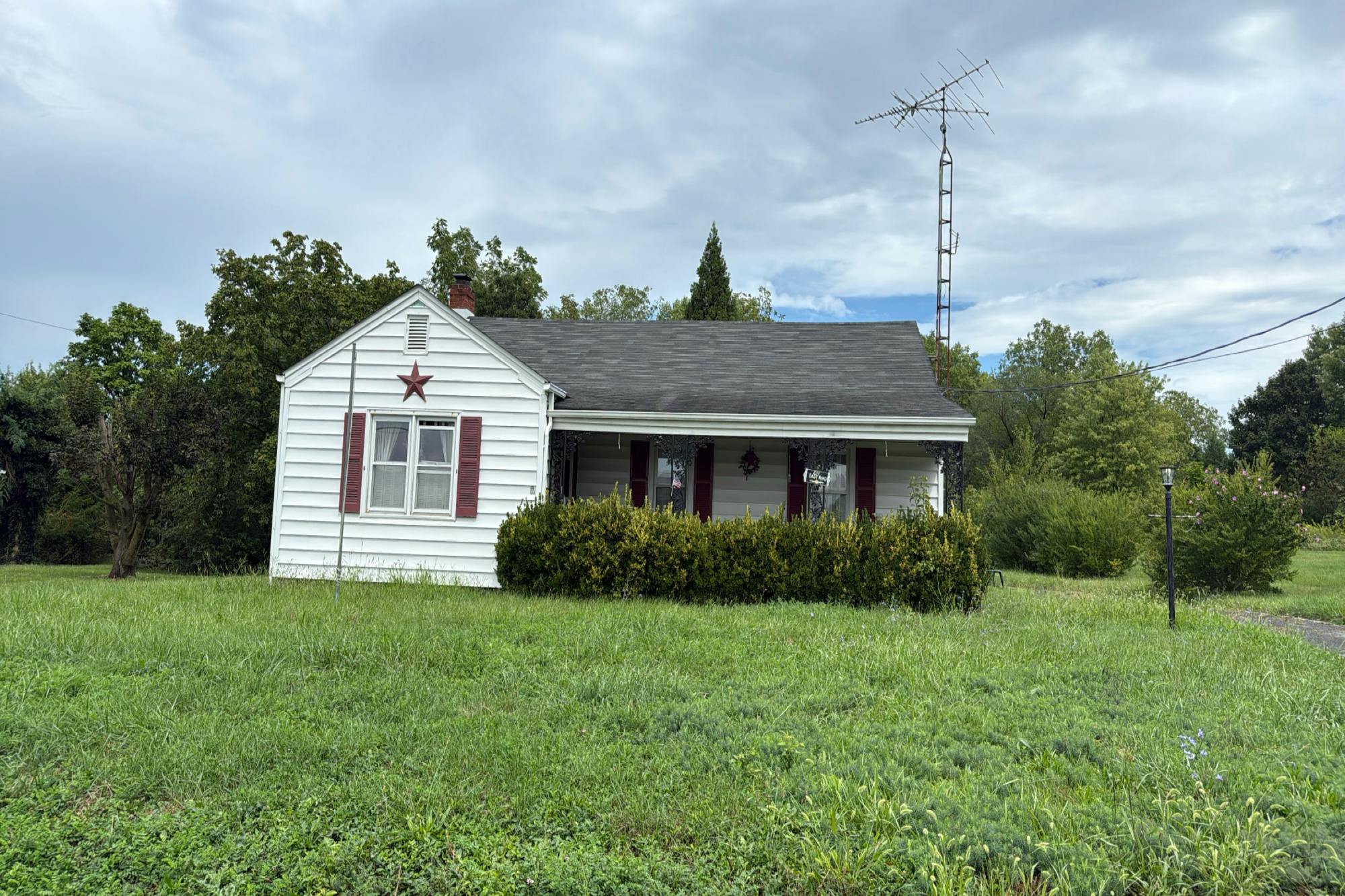 East Rd, Martinsburg, WV 25404