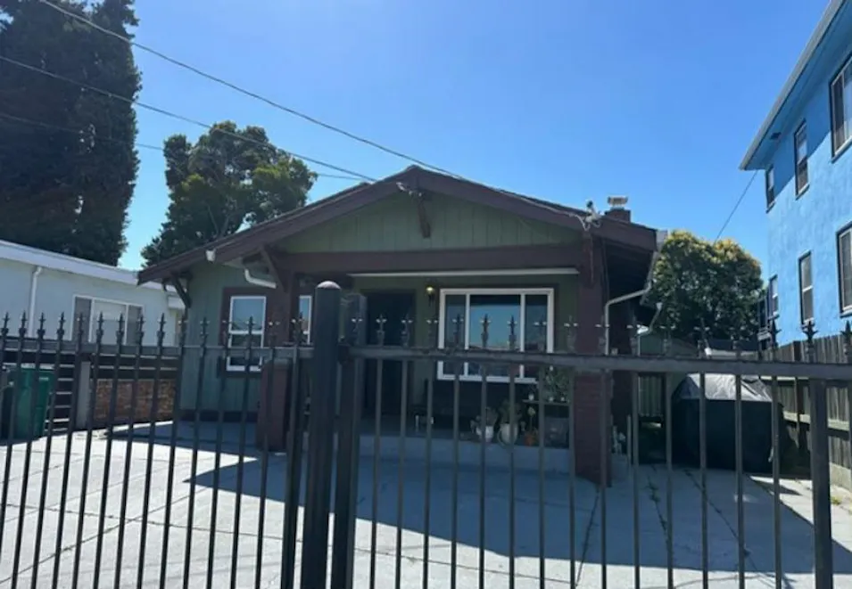 2474 Seminary Ave Oakland, CA 94605, Alameda County