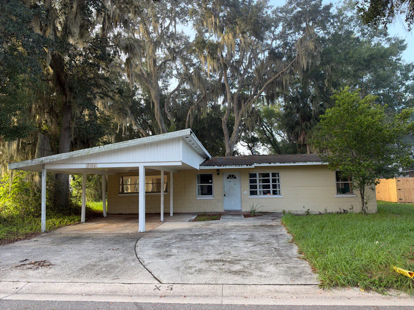 2106 Hollywood Ave,