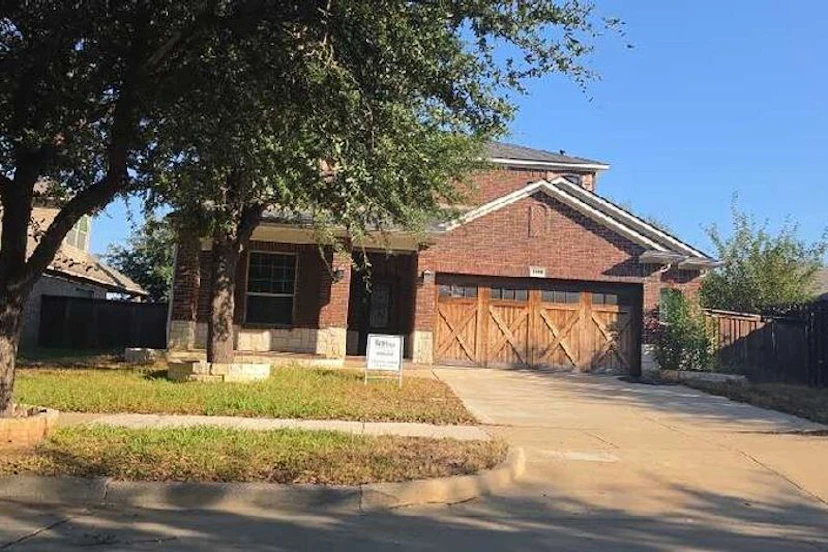 1108 Central Village Dr