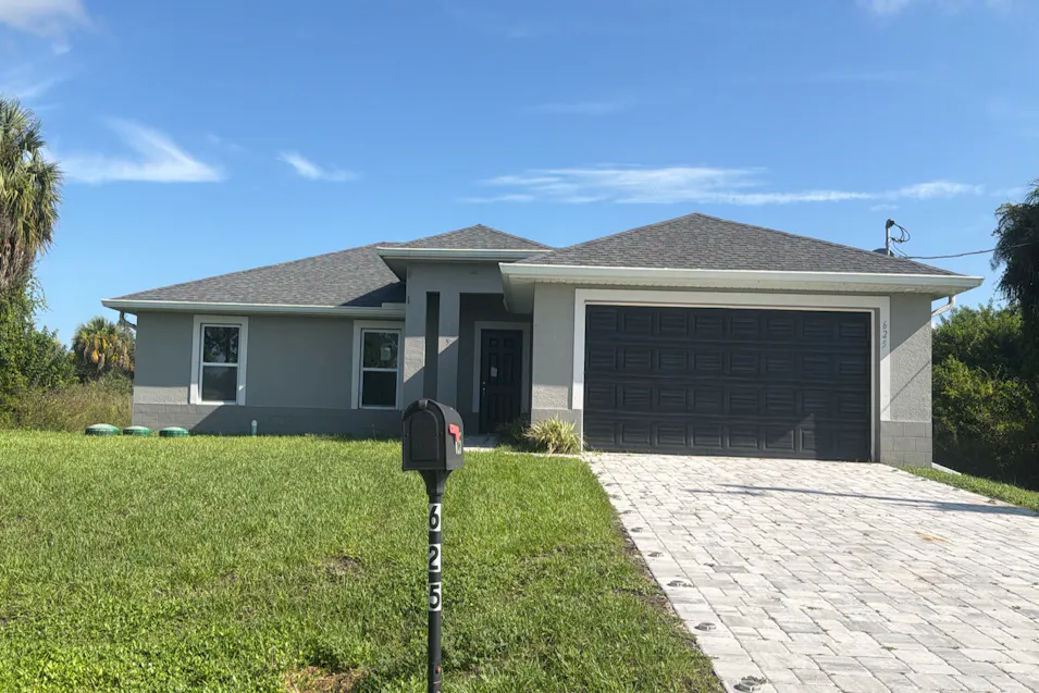 625 Clancy St E Lehigh Acres, FL 33974, Lee County
