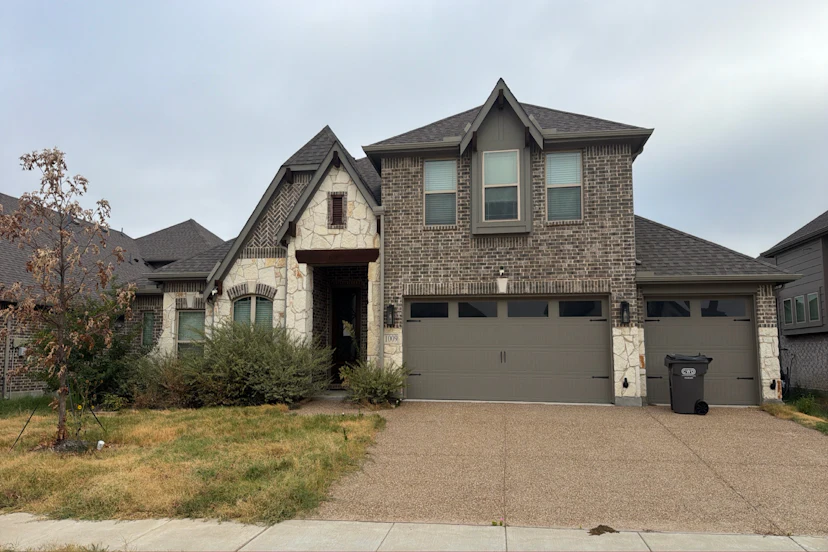 1009 Pecan Glen Drive