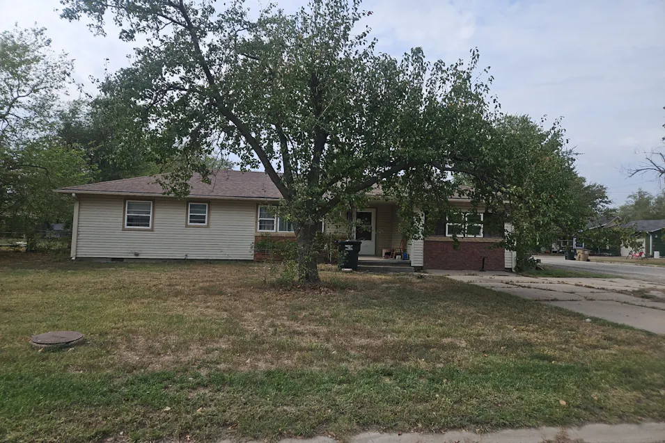 223 N Sedgwick Avenue Burrton, KS 67020, Harvey County