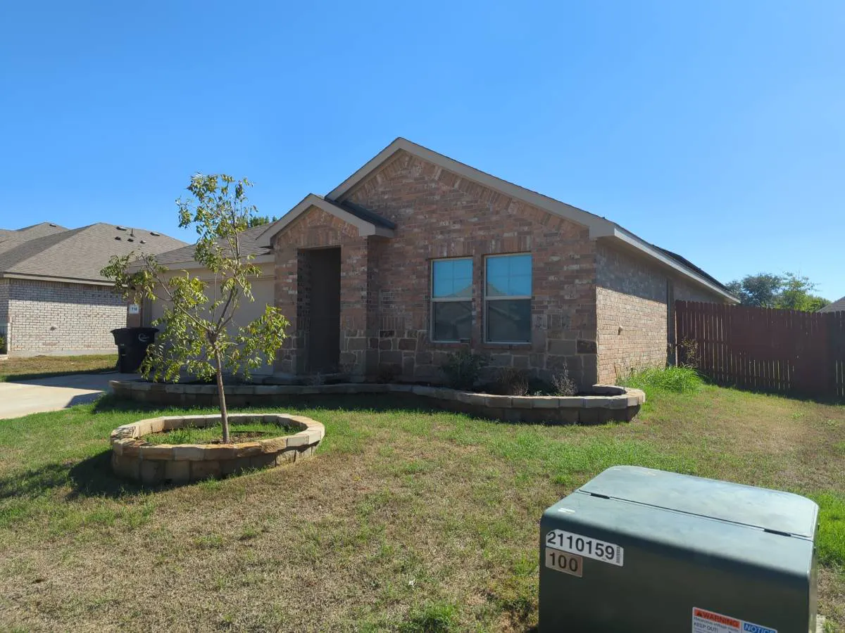Wolf Creek Dr, Cleburne, TX 76033 #1