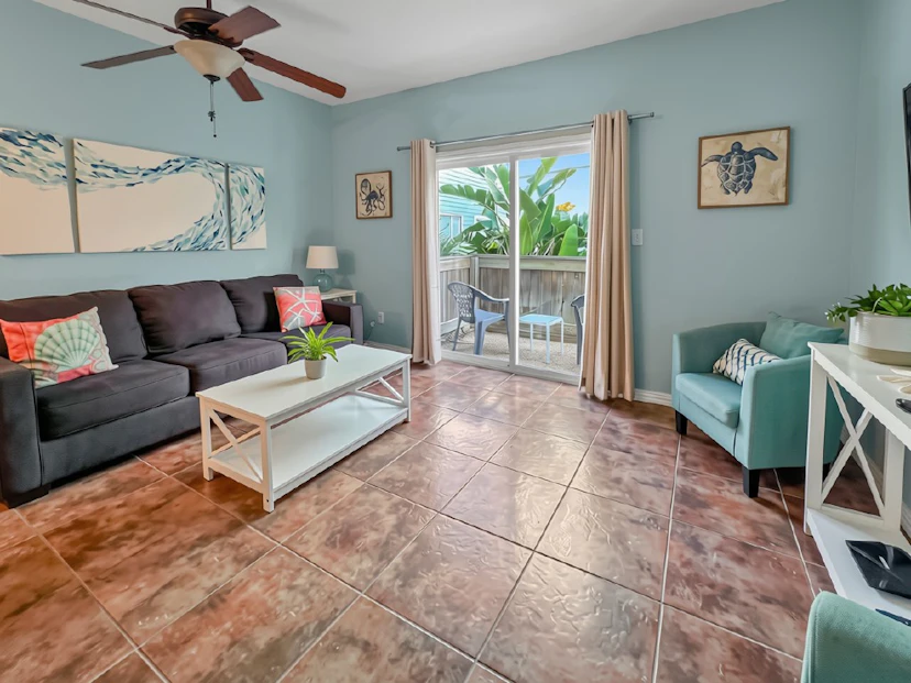 15010 Leeward Dr