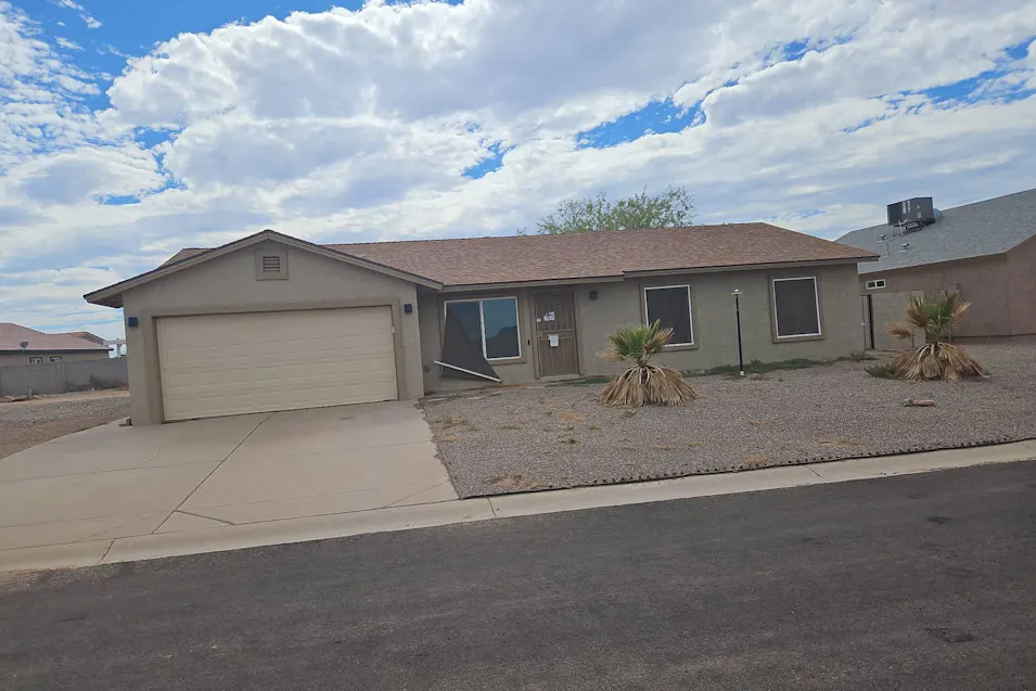 8287 W Coronado Dr Arizona City, AZ 85123, Pinal County