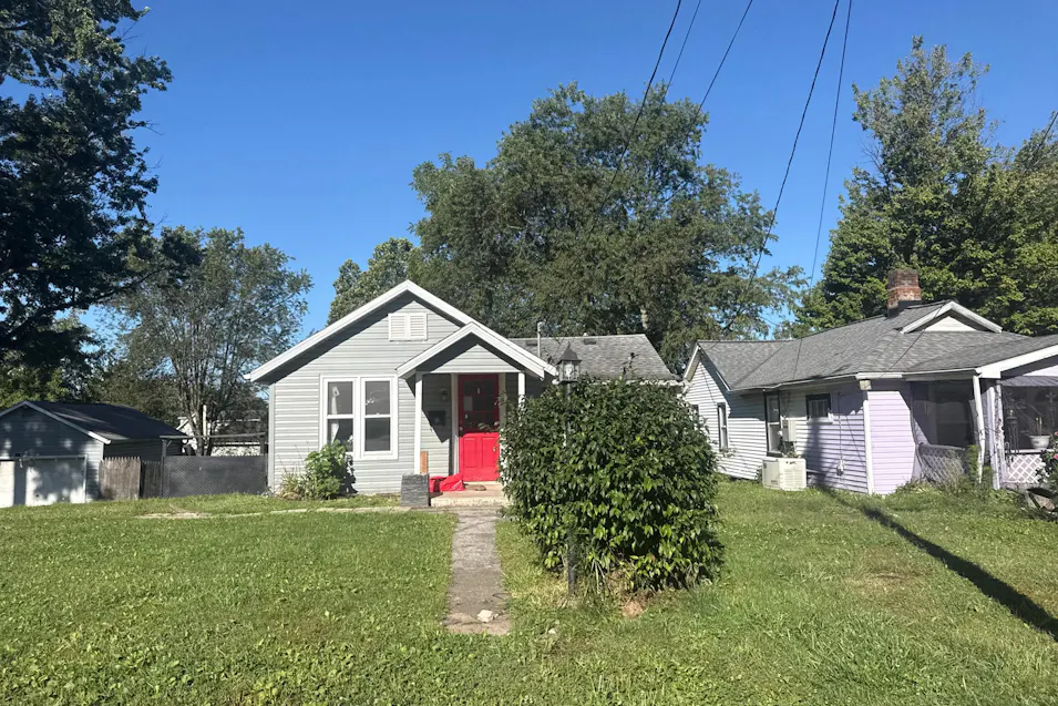 3205 Royal Ave. NE Canton, OH 44705, Stark County