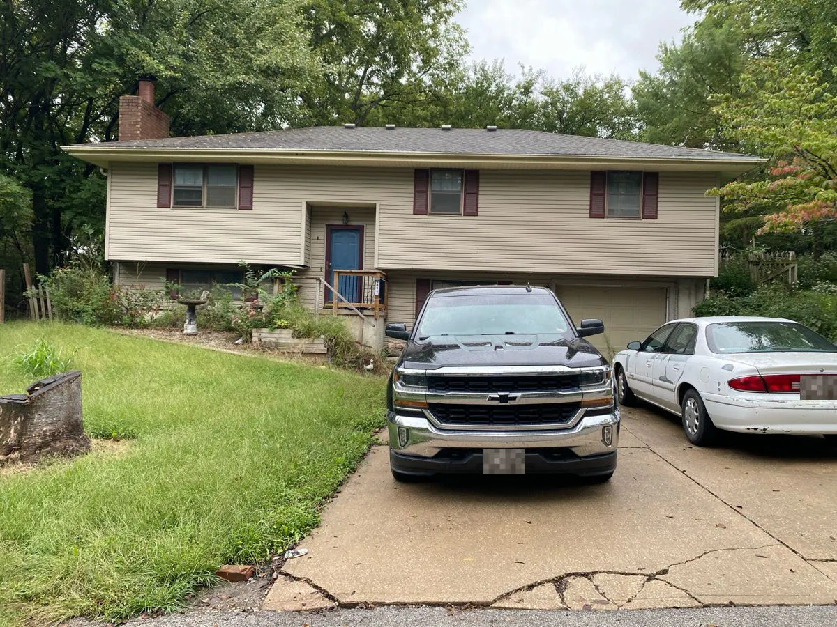 Gooding Ave, Saint Joseph, MO 64504