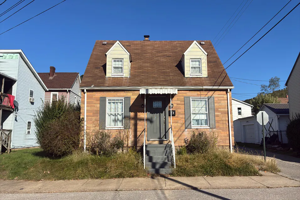 20 Chapman Street Follansbee, WV 26037, Brooke County