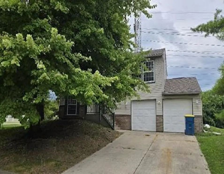 3759 Black Locust Drive Indianapolis, IN 46235, Hancock County