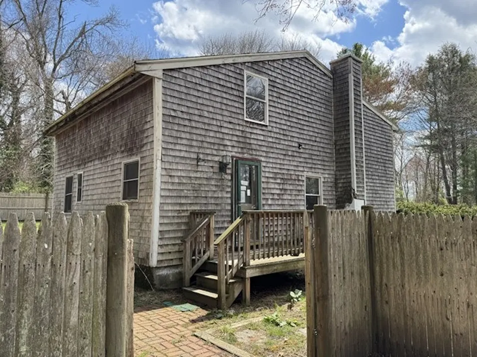 23 Fifth Av Lakeville, MA 02347, Plymouth County