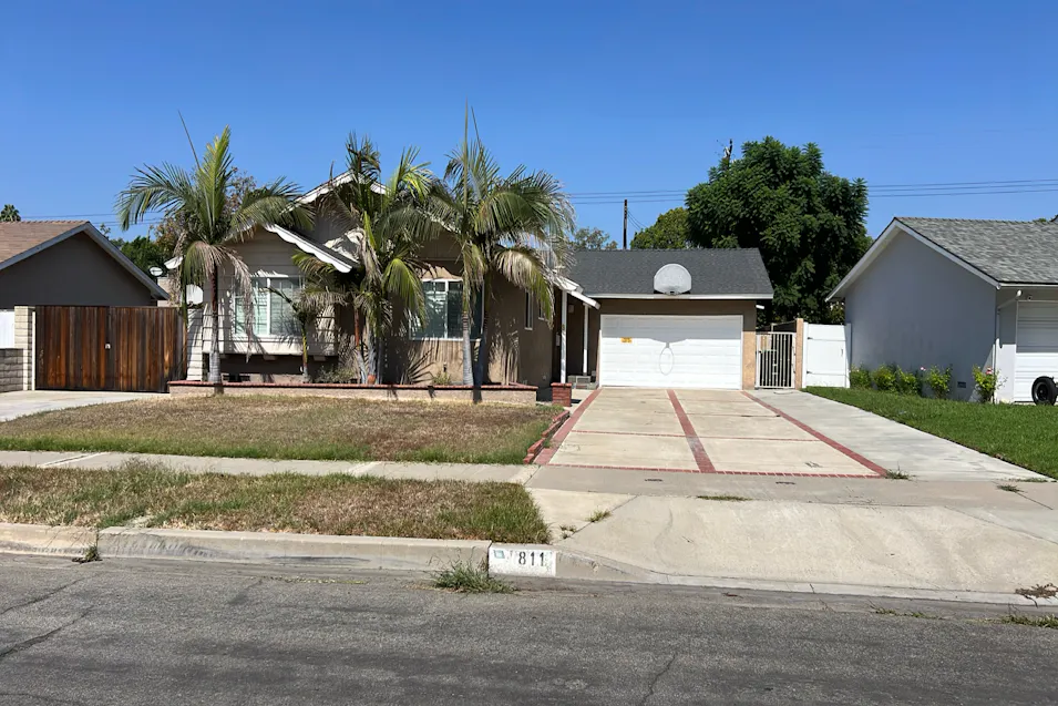 811 E Saint James Avenue Orange, CA 92865-1828, Orange County