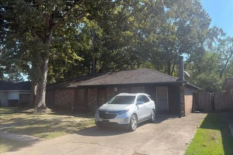 Vancouver Dr, Baton Rouge, LA 70819 #1