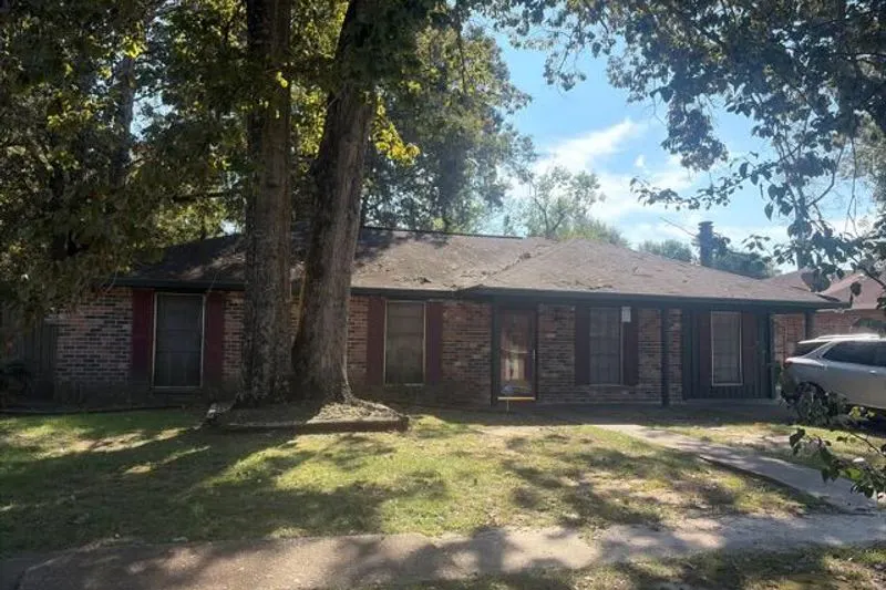 Vancouver Dr, Baton Rouge, LA 70819