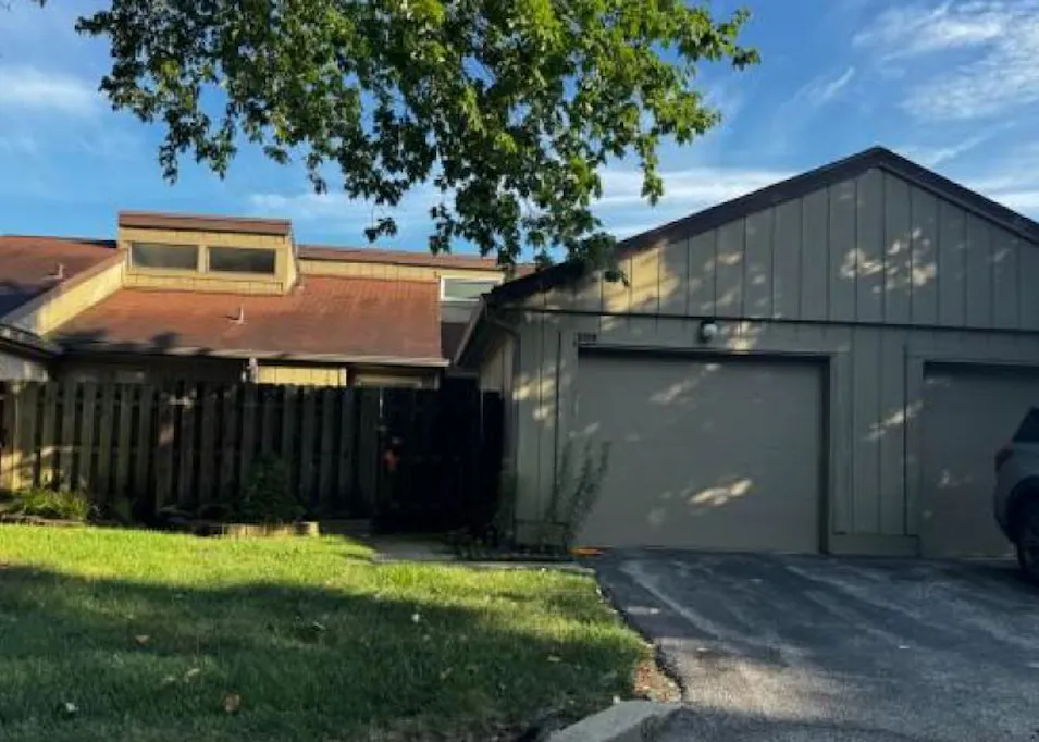 5126 Greensview Way B2 Avon, IN 46123, Hendricks County