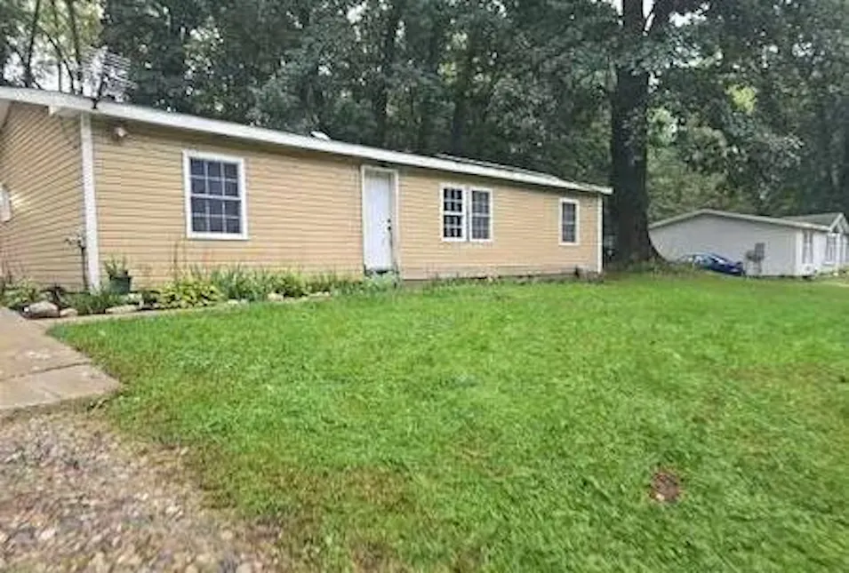 2537 Benjamin St Allegan, MI 49010, Allegan County