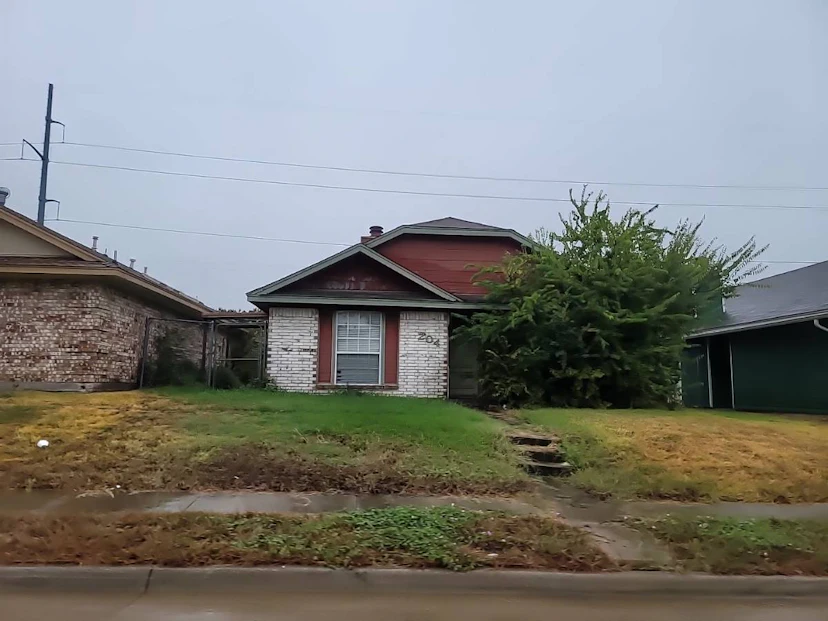 204 Crooked Ln