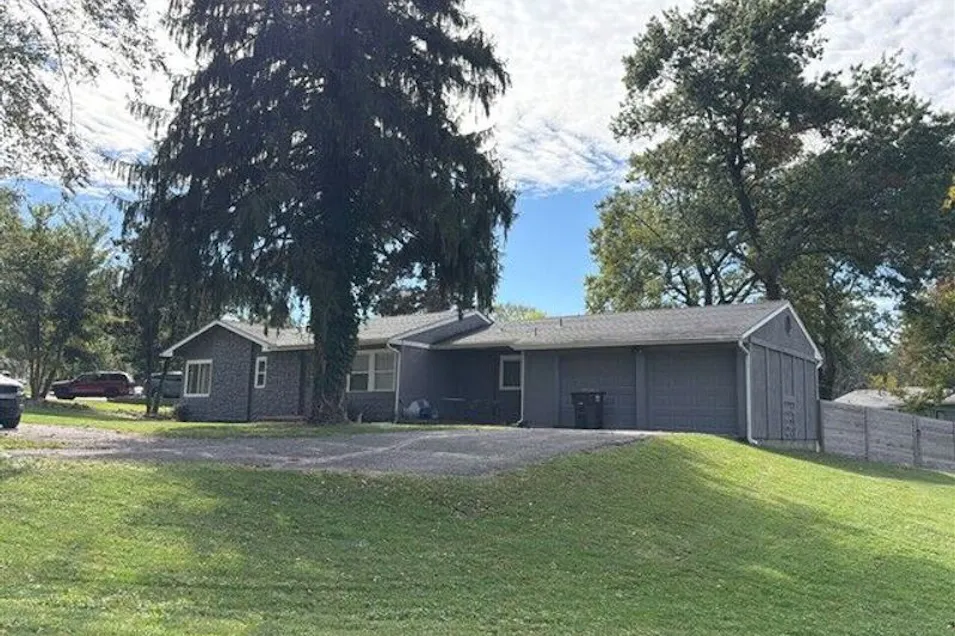 6100 Ditzler Ave Raytown, MO 64133, Jackson County