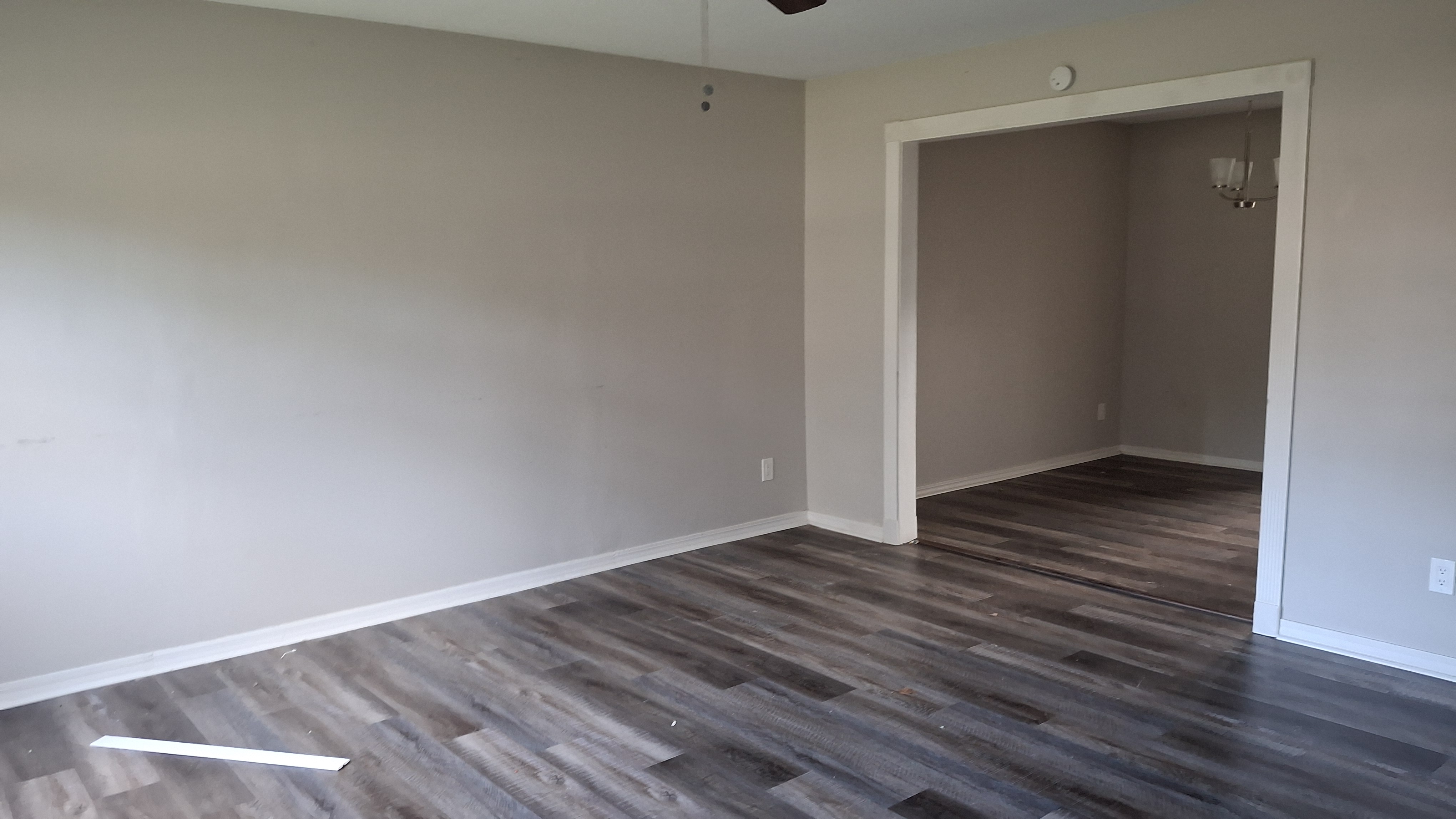 1809 Farm Way photo 2