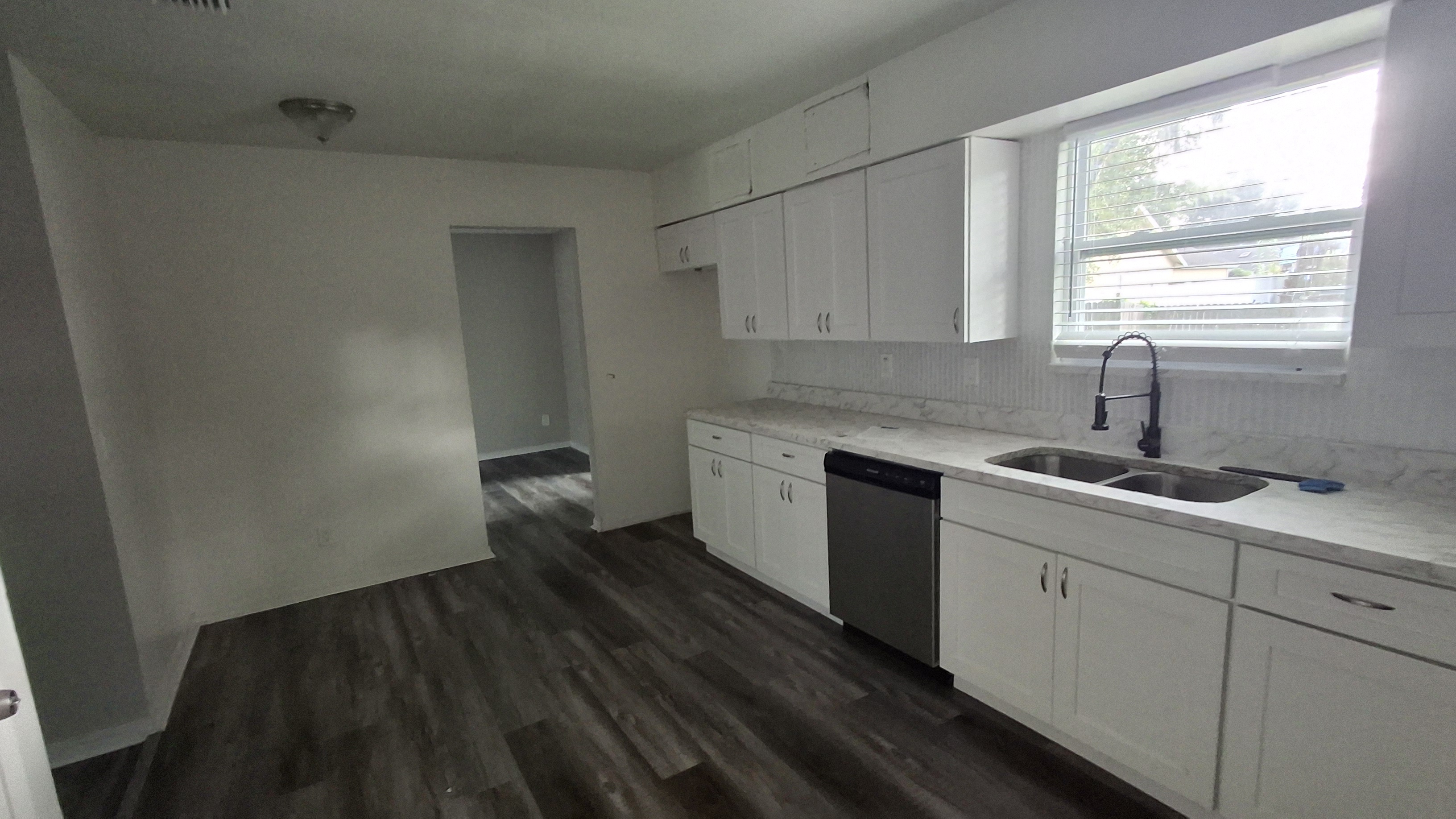1809 Farm Way photo 4