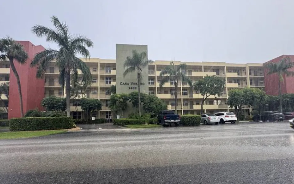 2400 NE 10th St Apt 203 Pompano Beach, FL 33062, Broward County