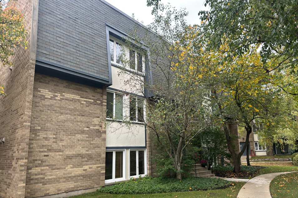1967 Ammer Ridge Court Unit 202 Glenview, IL 60025, Cook County