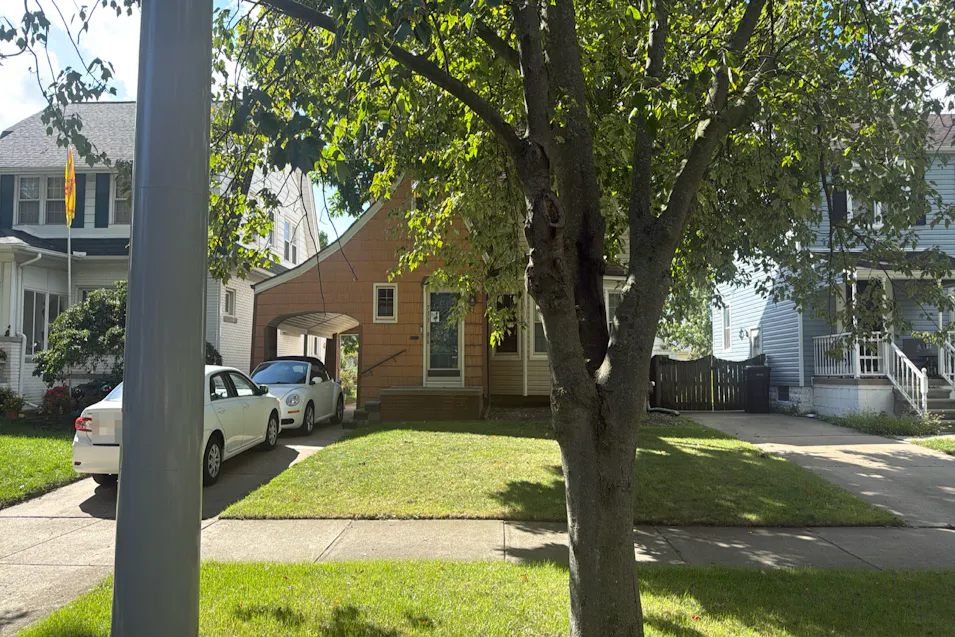 733 Emmons Blvd Wyandotte, MI 48192-2405, Wayne County