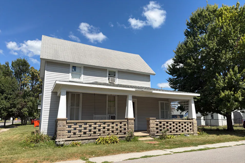601 N Arch St Monon, IN 47959-8187, White County