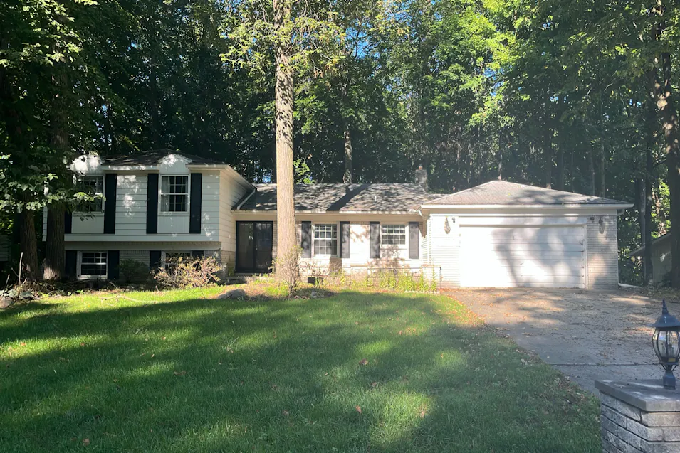 21257 Woodfarm Dr Northville, MI 48167, Oakland County