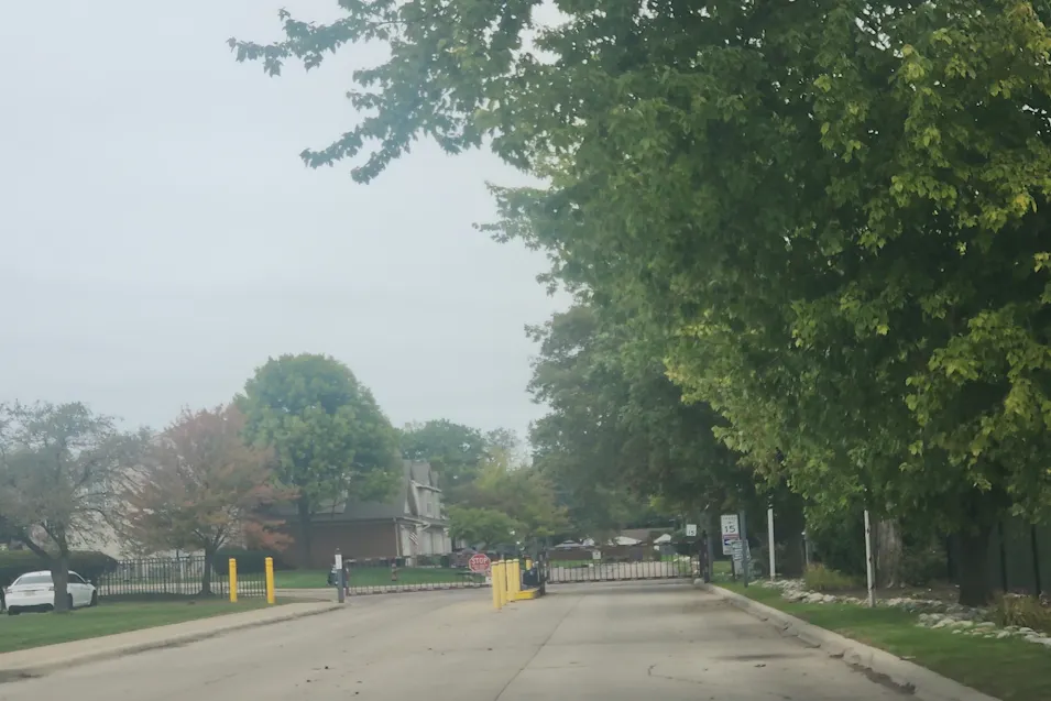 17530 Gateway Cir Southfield, MI 48075-4716, Oakland County