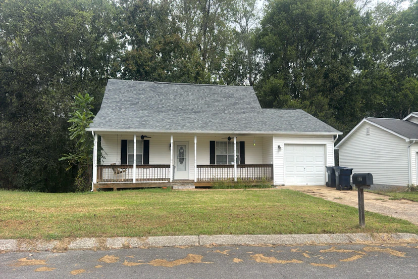 112 Christopher Dr