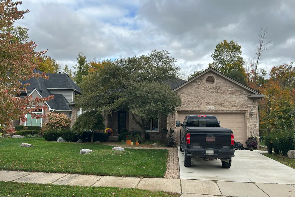 43570 Naves Ct Clinton Township, MI 48038, Macomb County